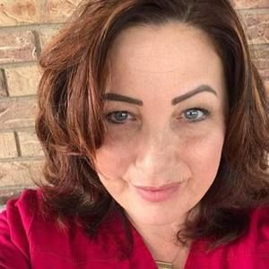 Meet your Posher, Dina